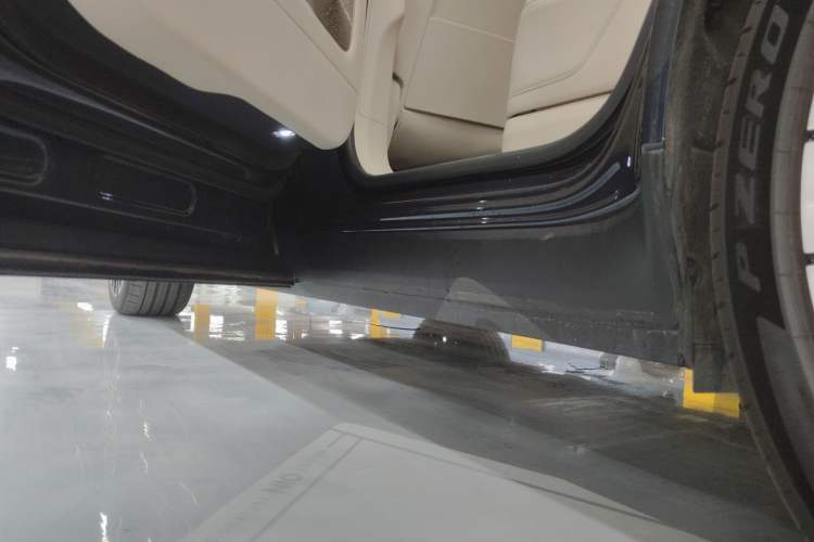 Used Nio ES8 2026 Model 6-seat Executive Signature Edition Left Side Sill