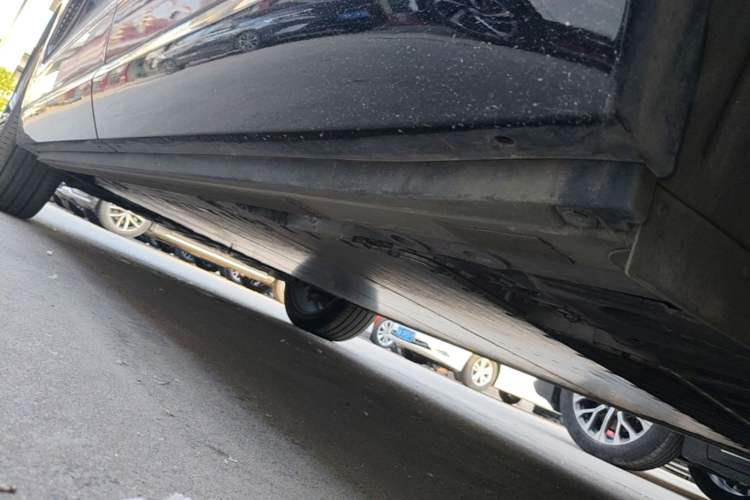 Used Nio ES8 2026 Model 6-seat Executive Luxury Edition Left Side Sill