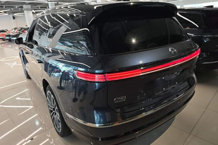 Used Nio ES8 2026 Model 6-seat Executive Signature Edition Rear Left 45 Deg
