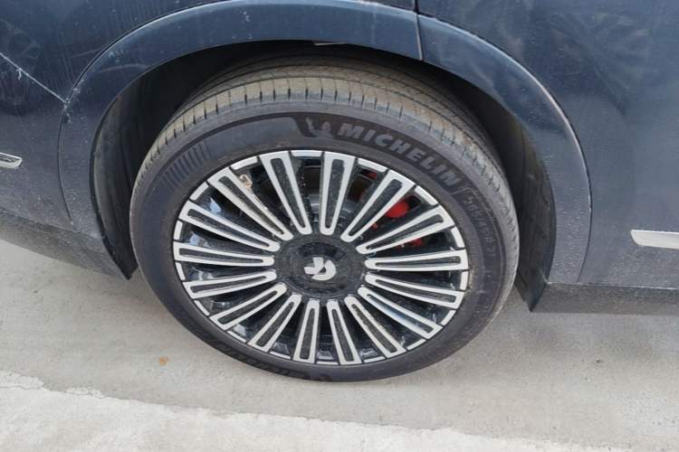 Used Nio ES8 2026 Model 6-seat Executive Luxury Edition Right Rear Wheel Hub