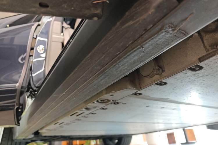 Used Nio ES8 2026 Model 6-seat Executive Signature Edition Right Side Sill