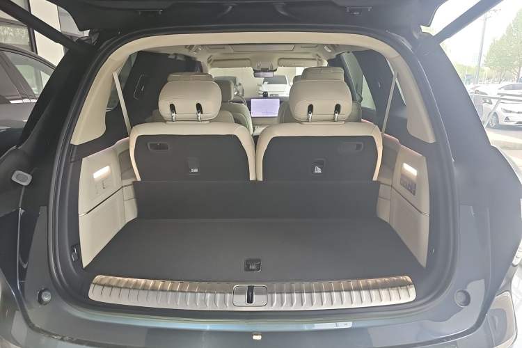 Used Nio ES8 2026 Model 6-seat Executive Luxury Edition Trunk
