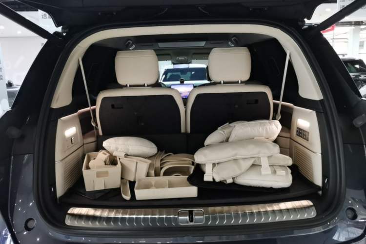 Used Nio ES8 2026 Model 6-seat Executive Signature Edition Trunk