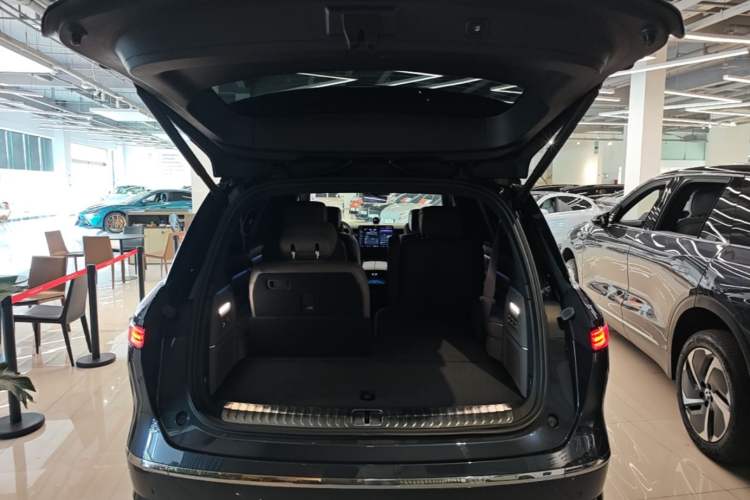 Used Nio ES8 2026 Model 6-seat Executive Signature Edition Trunk