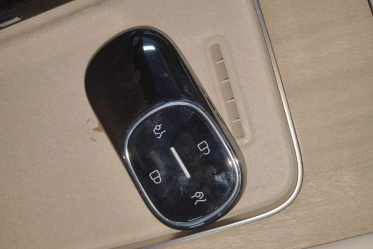 Used Nio ES8 2026 Model 6-seat Executive Signature Edition Vehicle Key