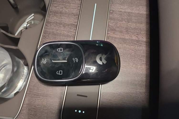 Used Nio ES8 2026 Model 6-seat Executive Signature Edition Vehicle Key