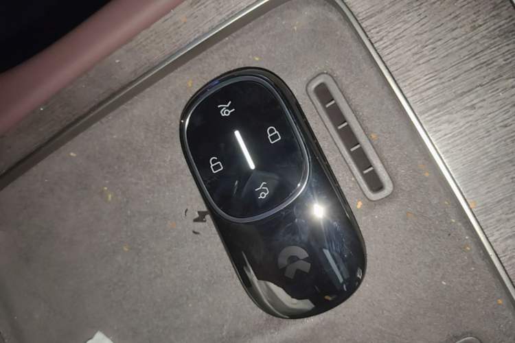 Used Nio ES8 2026 Model 6-seat Executive Signature Edition Vehicle Key