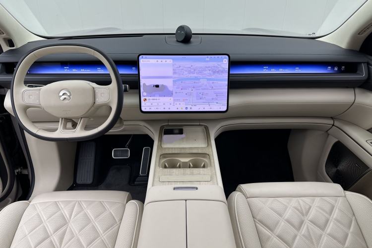 Used Nio ES8 2026 Model 6-seat Executive Signature Edition Center Console