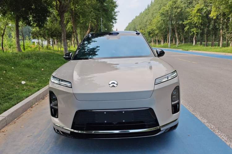 Used Nio ES8 2026 Model 6-seat Executive Signature Edition Front