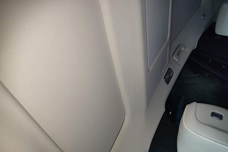 Used Nio ES8 2026 Model 6-seat Executive Signature Edition Headliner