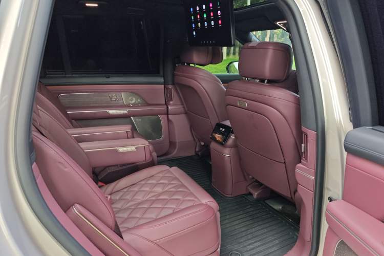 Used Nio ES8 2026 Model 6-seat Executive Signature Edition Interior 2