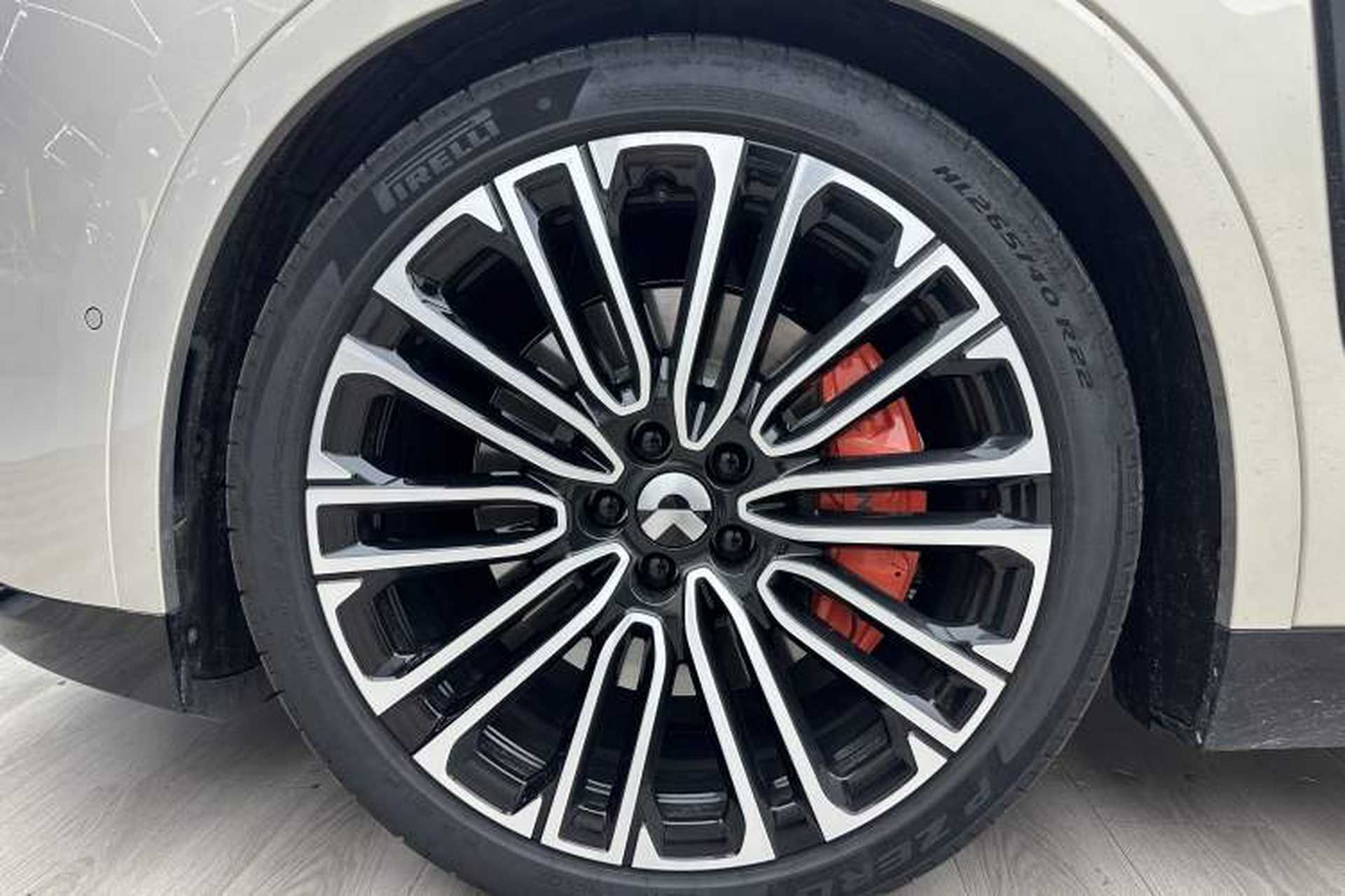 Used Nio ES8 2026 Model 6-seat Executive Signature Edition Left Front Wheel Hub