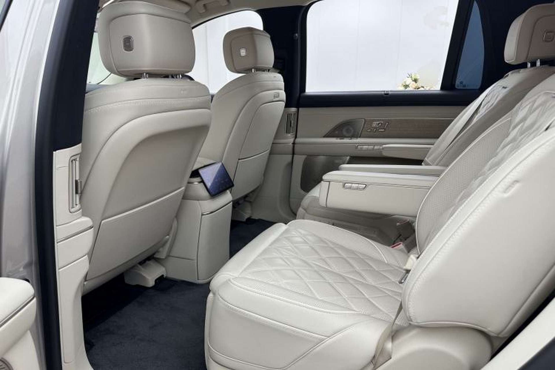 Used Nio ES8 2026 Model 6-seat Executive Signature Edition Left Rear Seat
