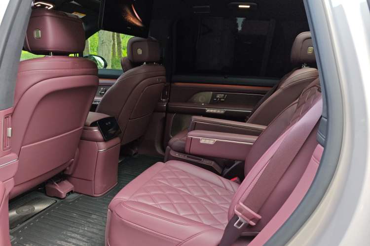 Used Nio ES8 2026 Model 6-seat Executive Signature Edition Left Rear Seat