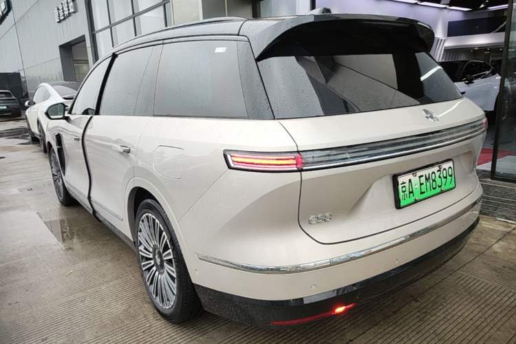 Used Nio ES8 2026 Model 6-seat Executive Luxury Edition Rear Left 45 Deg