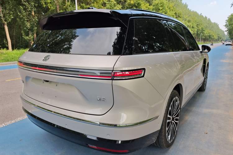 Used Nio ES8 2026 Model 6-seat Executive Signature Edition Rear Right 45 Deg