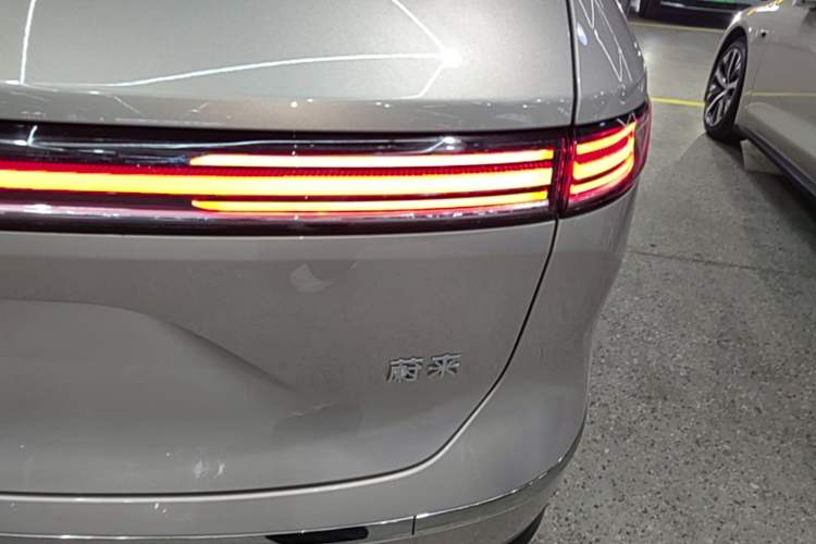 Used Nio ES8 2026 Model 6-seat Executive Signature Edition Right Rear Taillight