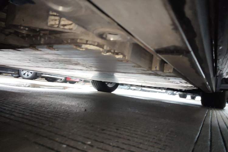 Used Nio ES8 2026 Model 6-seat Executive Luxury Edition Right Side Sill