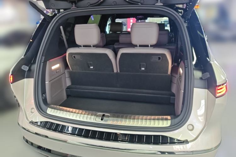 Used Nio ES8 2026 Model 7-seat Executive Luxury Edition Trunk