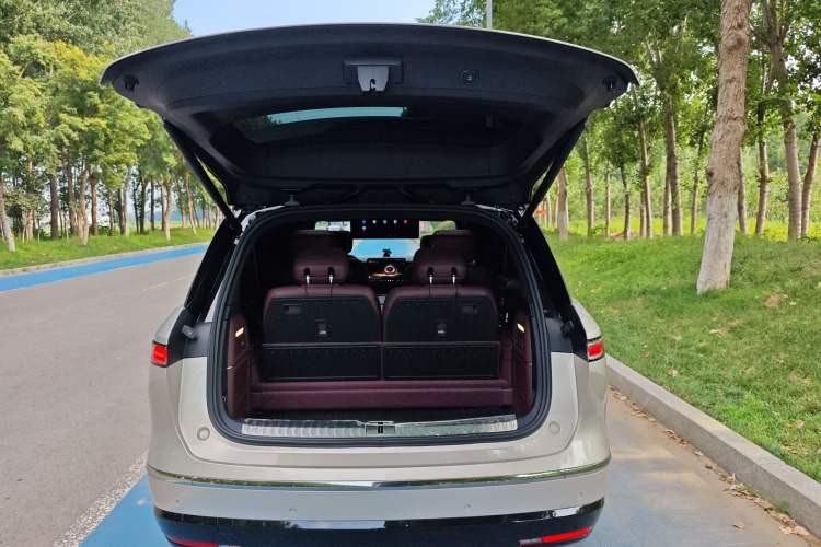 Used Nio ES8 2026 Model 6-seat Executive Signature Edition Trunk