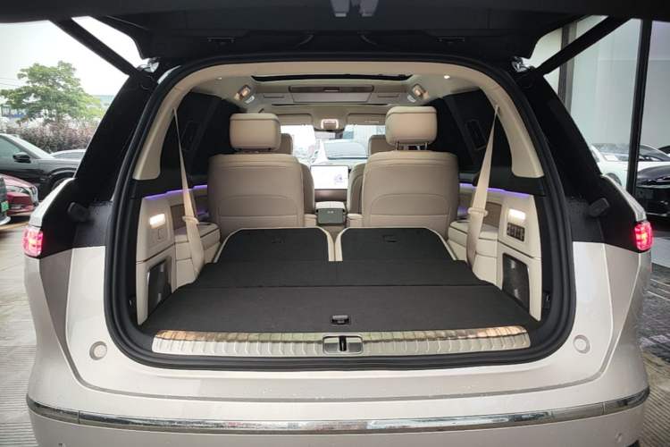 Used Nio ES8 2026 Model 6-seat Executive Luxury Edition Trunk