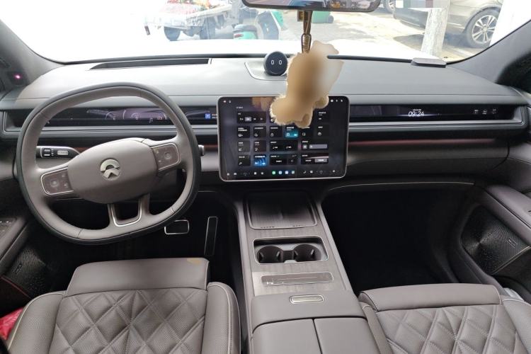 Used Nio ES8 2026 Model 6-seat Executive Luxury Edition Center Console