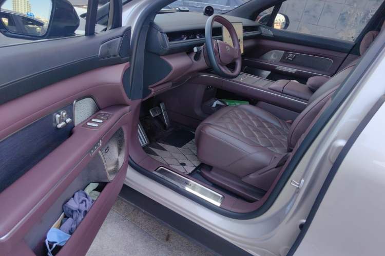 Used Nio ES8 2026 Model 6-seat Executive Signature Edition Driver Seat