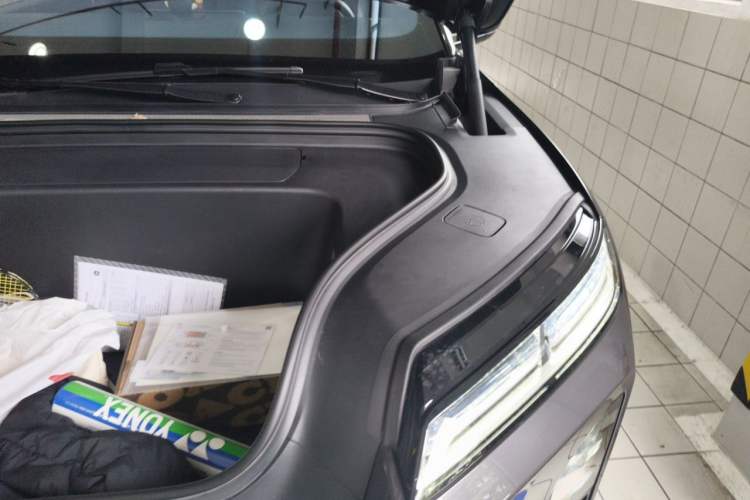 Used Nio ES8 2026 Model 6-seat Executive Luxury Edition Engine Bay Left