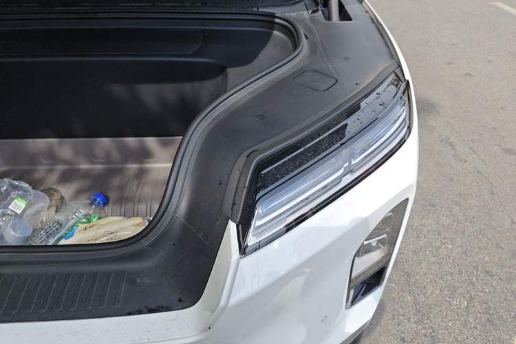 Used Nio ES8 2026 Model 6-seat Executive Luxury Edition Engine Bay Left