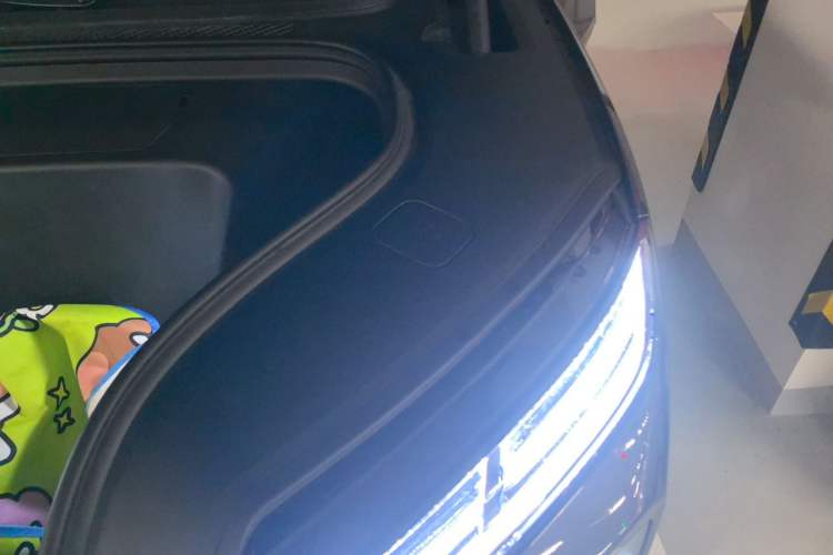 Used Nio ES8 2026 Model 6-seat Executive Luxury Edition Engine Bay Left