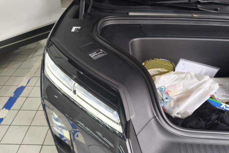 Used Nio ES8 2026 Model 6-seat Executive Luxury Edition Engine Bay Right