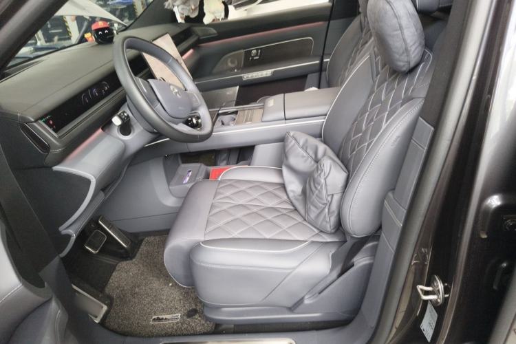 Used Nio ES8 2026 Model 6-seat Executive Luxury Edition Left Front Seat