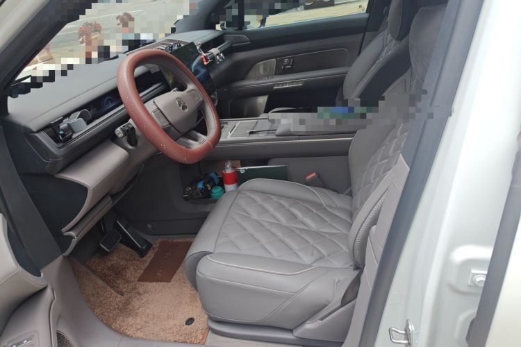 Used Nio ES8 2026 Model 6-seat Executive Signature Edition Left Front Seat