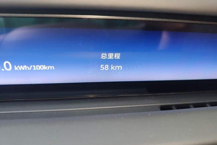 Used Nio ES8 2026 Model 6-seat Executive Luxury Edition Odometer Close Up
