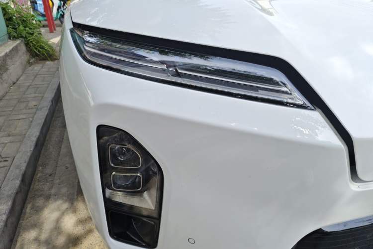 Used Nio ES8 2026 Model 6-seat Executive Luxury Edition Right Front Headlight