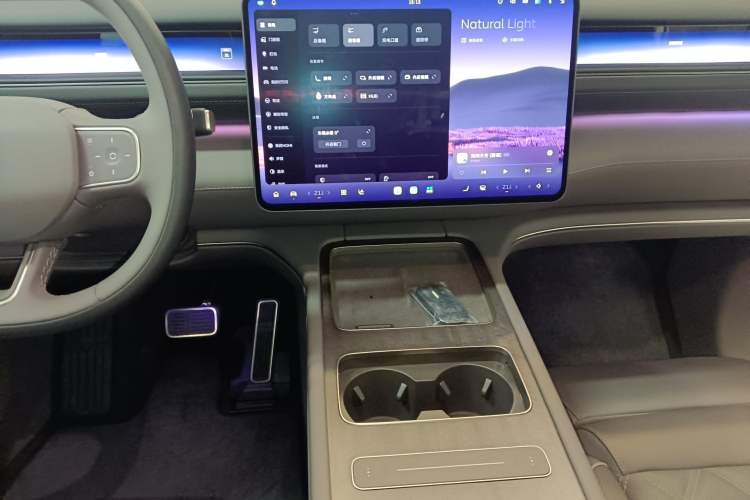 Used Nio ES8 2026 Model 6-seat Executive Luxury Edition Audio And AC Panel