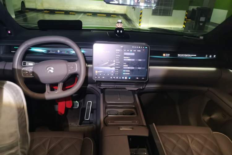 Used Nio ES8 2026 Model 6-seat Executive Signature Edition Center Console