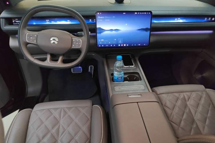 Used Nio ES8 2026 Model 6-seat Executive Signature Edition Center Console