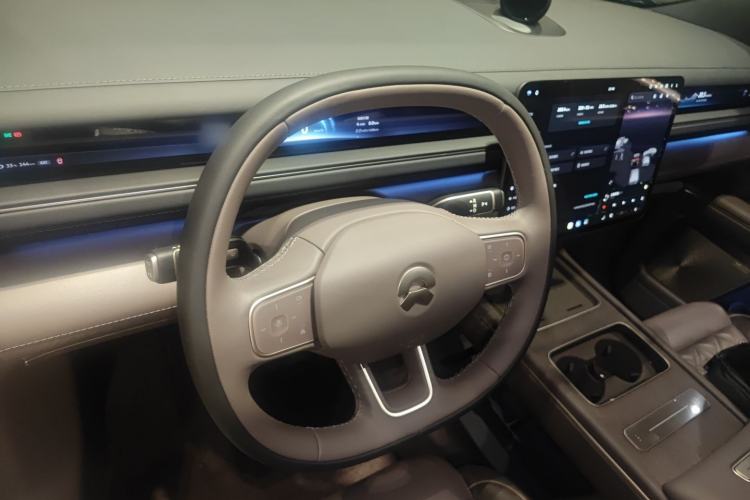 Used Nio ES8 2026 Model 6-seat Executive Signature Edition Center Console