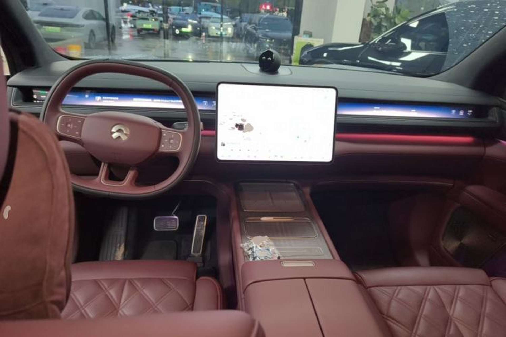 Used Nio ES8 2026 Model 6-seat Executive Signature Edition Center Console