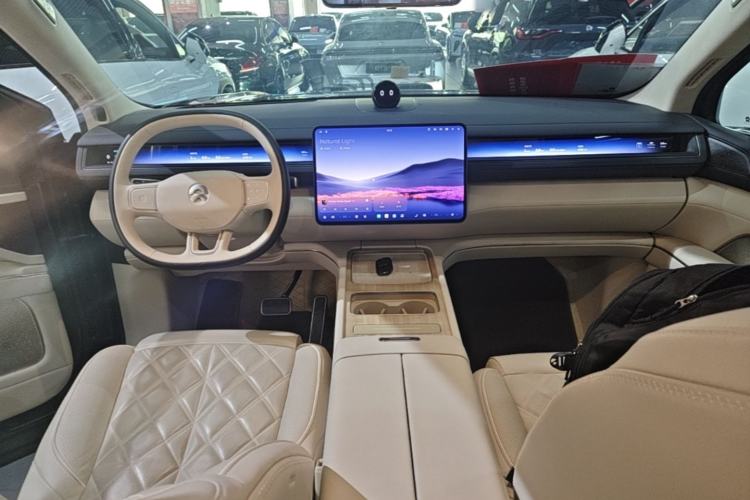 Used Nio ES8 2026 Model 6-seat Executive Signature Edition Center Console