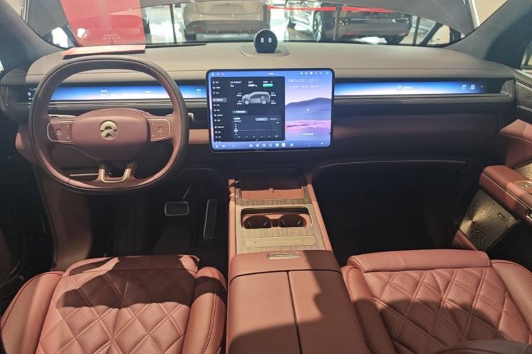 Used Nio ES8 2026 Model 6-seat Executive Signature Edition Center Console