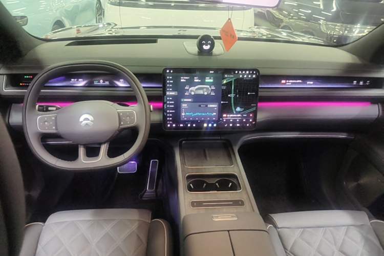 Used Nio ES8 2026 Model 6-seat Executive Signature Edition Center Console