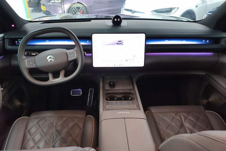 Used Nio ES8 2026 Model 6-seat Executive Signature Edition Center Console