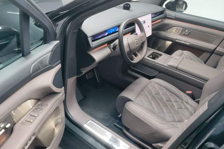 Used Nio ES8 2026 Model 6-seat Executive Signature Edition Driver Seat