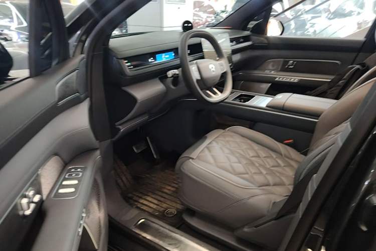 Used Nio ES8 2026 Model 6-seat Executive Signature Edition Driver Seat