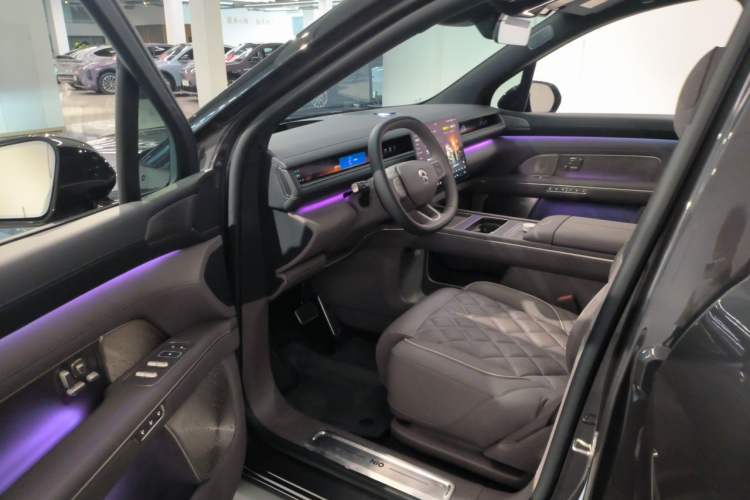 Used Nio ES8 2026 Model 6-seat Executive Luxury Edition Driver Seat