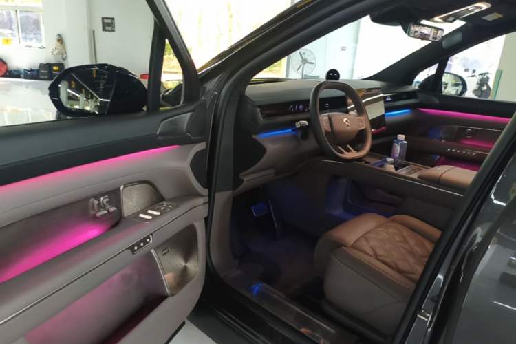 Used Nio ES8 2026 Model 6-seat Executive Signature Edition Driver Seat