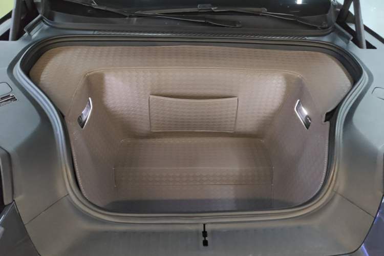 Used Nio ES8 2026 Model 6-seat Executive Signature Edition Engine Bay