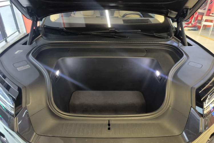 Used Nio ES8 2026 Model 6-seat Executive Luxury Edition Engine Bay